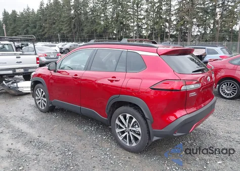 2025 Toyota Corolla Cross Xle z USA, uszkodzony, nr VIN 7MUDAABG6SV137710